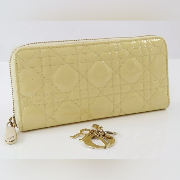 💛CHRISTIAN DIOR Lady Dior Ivory Quilted Long Wallet💛 - Picture 1 of 15